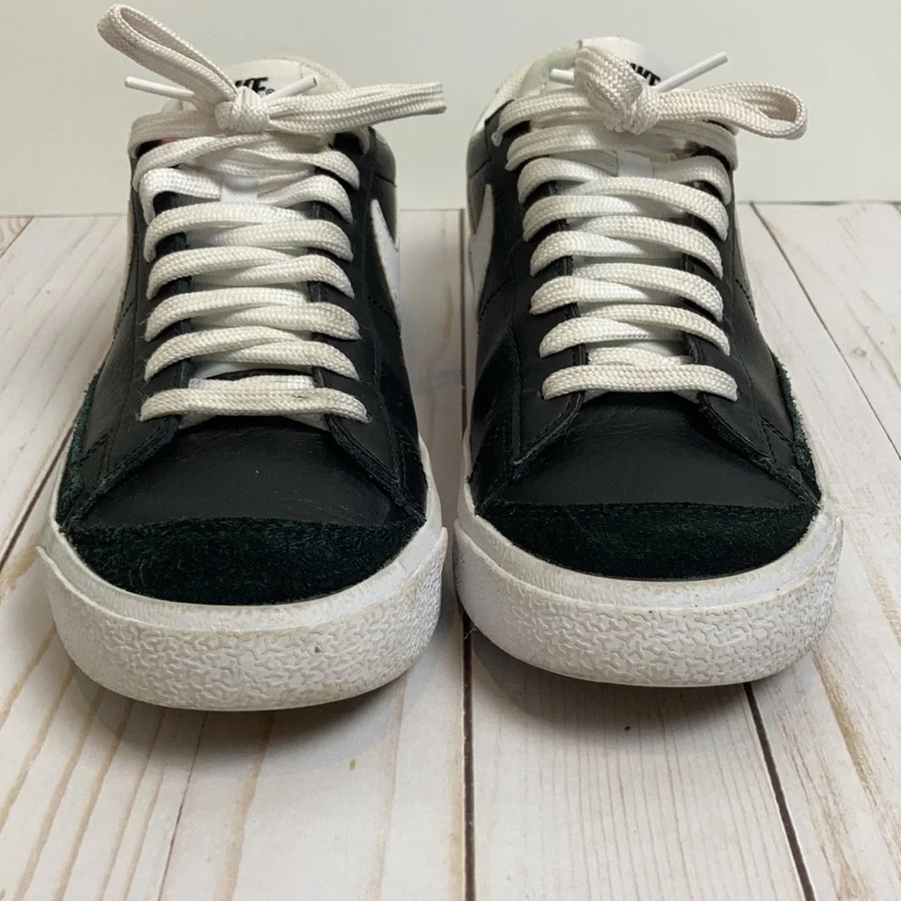 Nike Blazer Low '77 Suede Black/White-White Youth 6.5 streetwear Gym sportswear